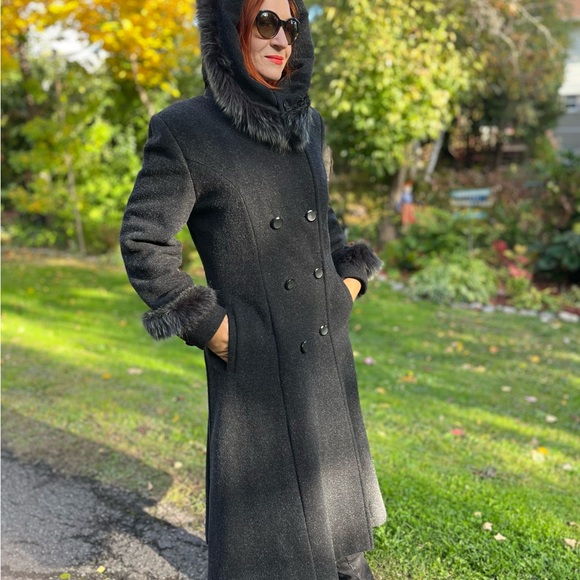 #053 Vintage Elegant Winter Coat, Wool, Size M/L - Picture 4 of 7